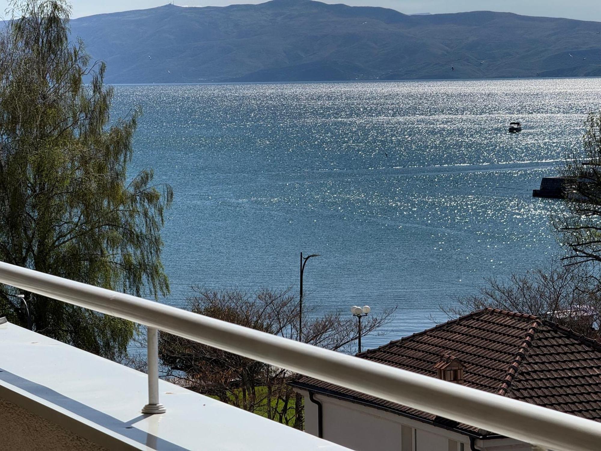 Exclusive Apartments With Lake View Охрид Екстериор снимка
